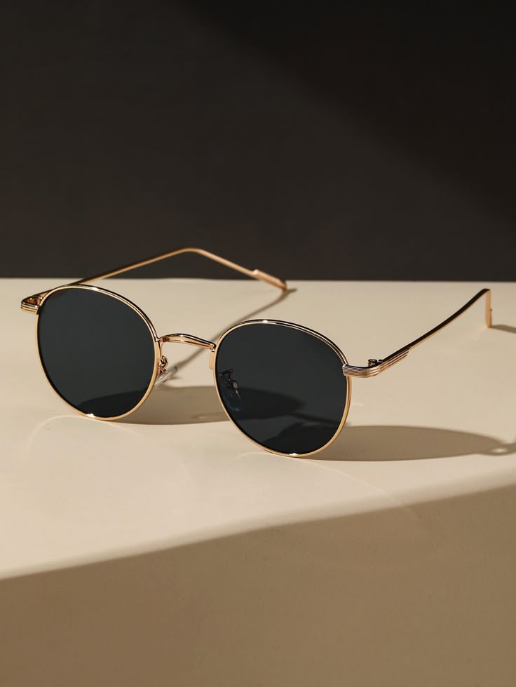 lookbook image shop_this_look_EcLGgQ